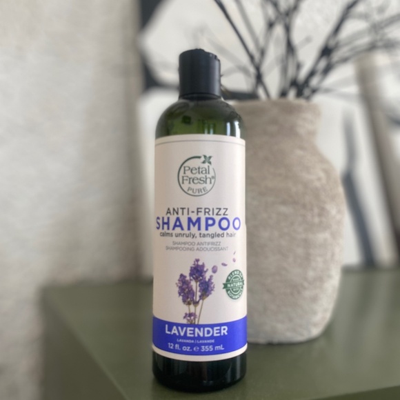 Petal Fresh Pure Anti Frizz Lavender Shampoo - Picture 1 of 6